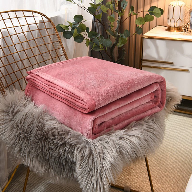 Ensfarvet flannel fleece tæppe