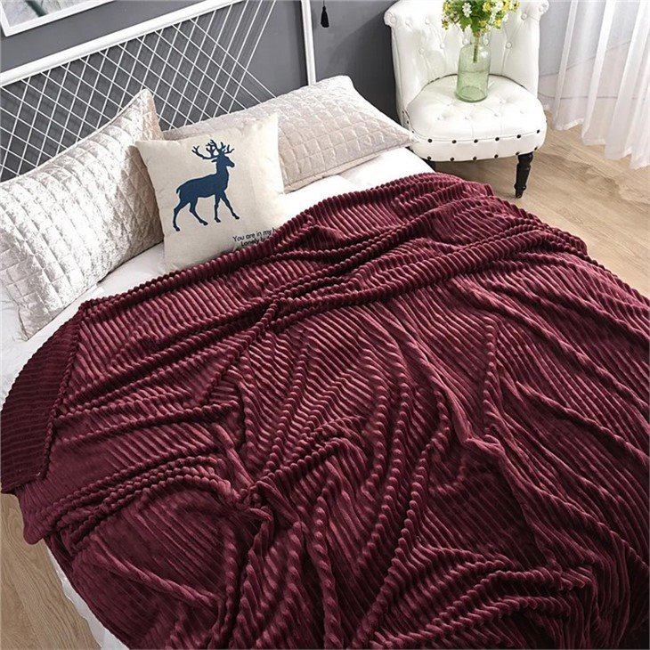China Solid Strip Flannel Blankets